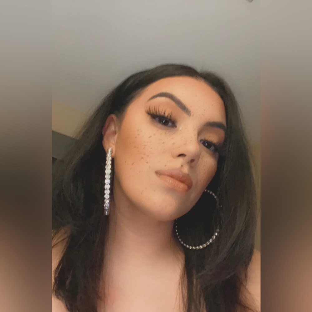 Meet your Posher, Francisca